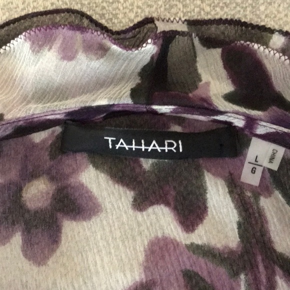 Tahari blouse. Sheer, lightweight - Picture 4 of 4